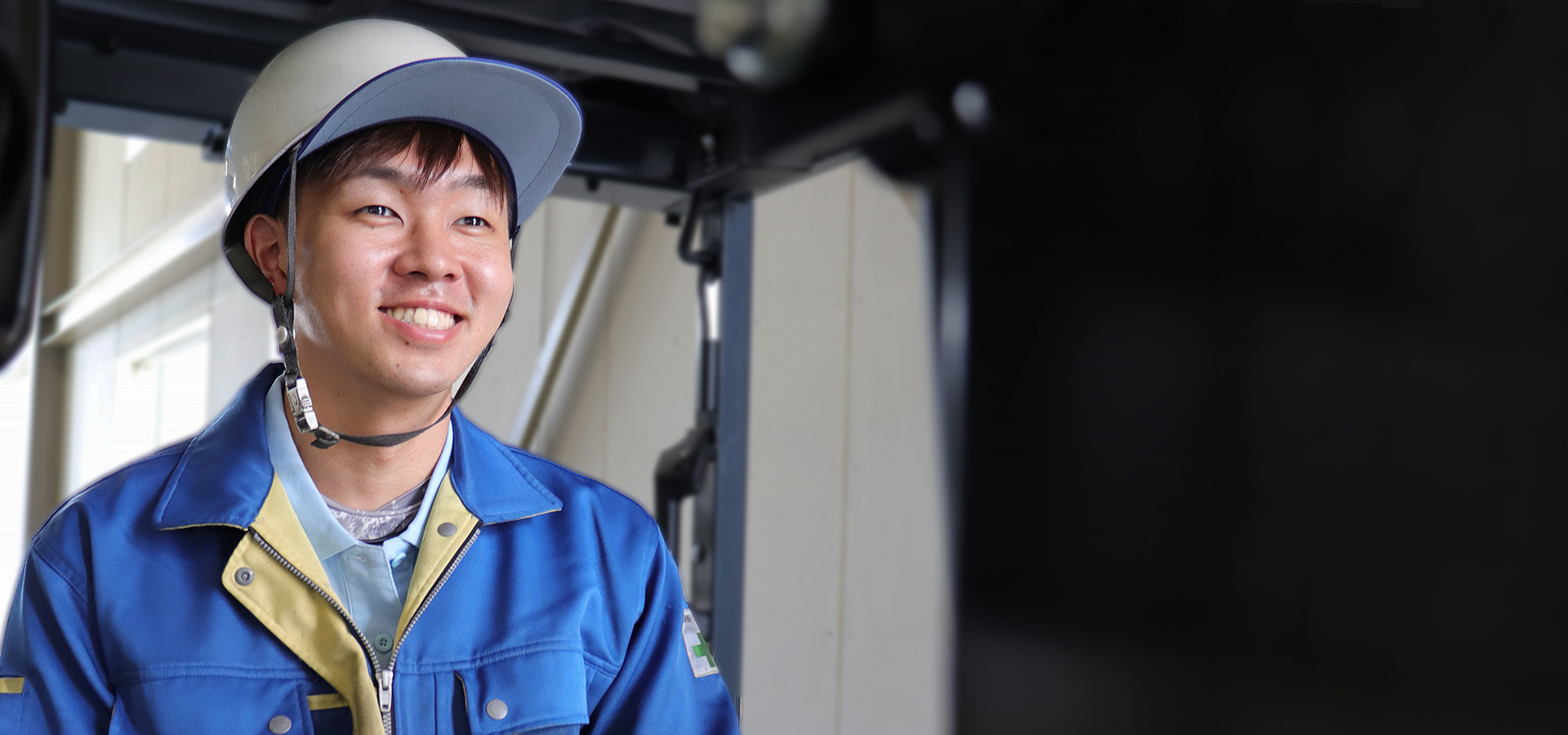社員インタビュー R・Oさんのメインポートレート